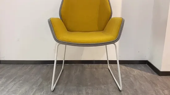 High Quality Office Furniture Modern Solid Wood Legs Fabric Arm Chair Leisure Chair